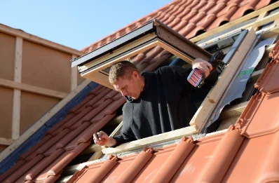 Pose de fenêtres de toit Velux à Holque